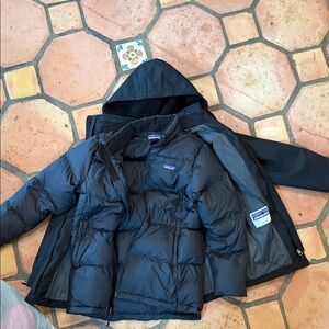 Patagonia Kids Black Puffer Jacket size XL